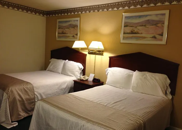 Hotel Americas Value Macomb